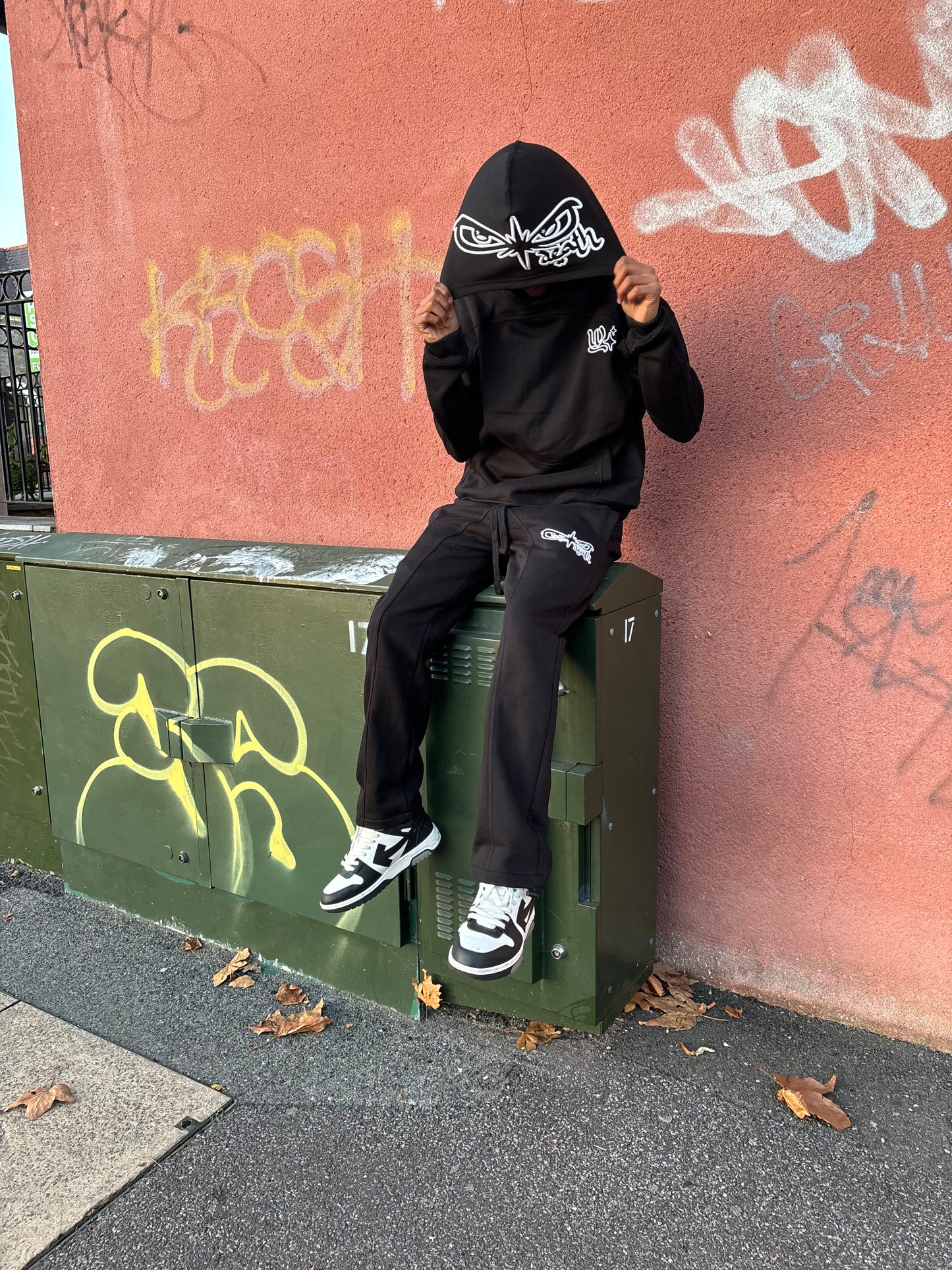 WTD - 24/7 HOODIE.