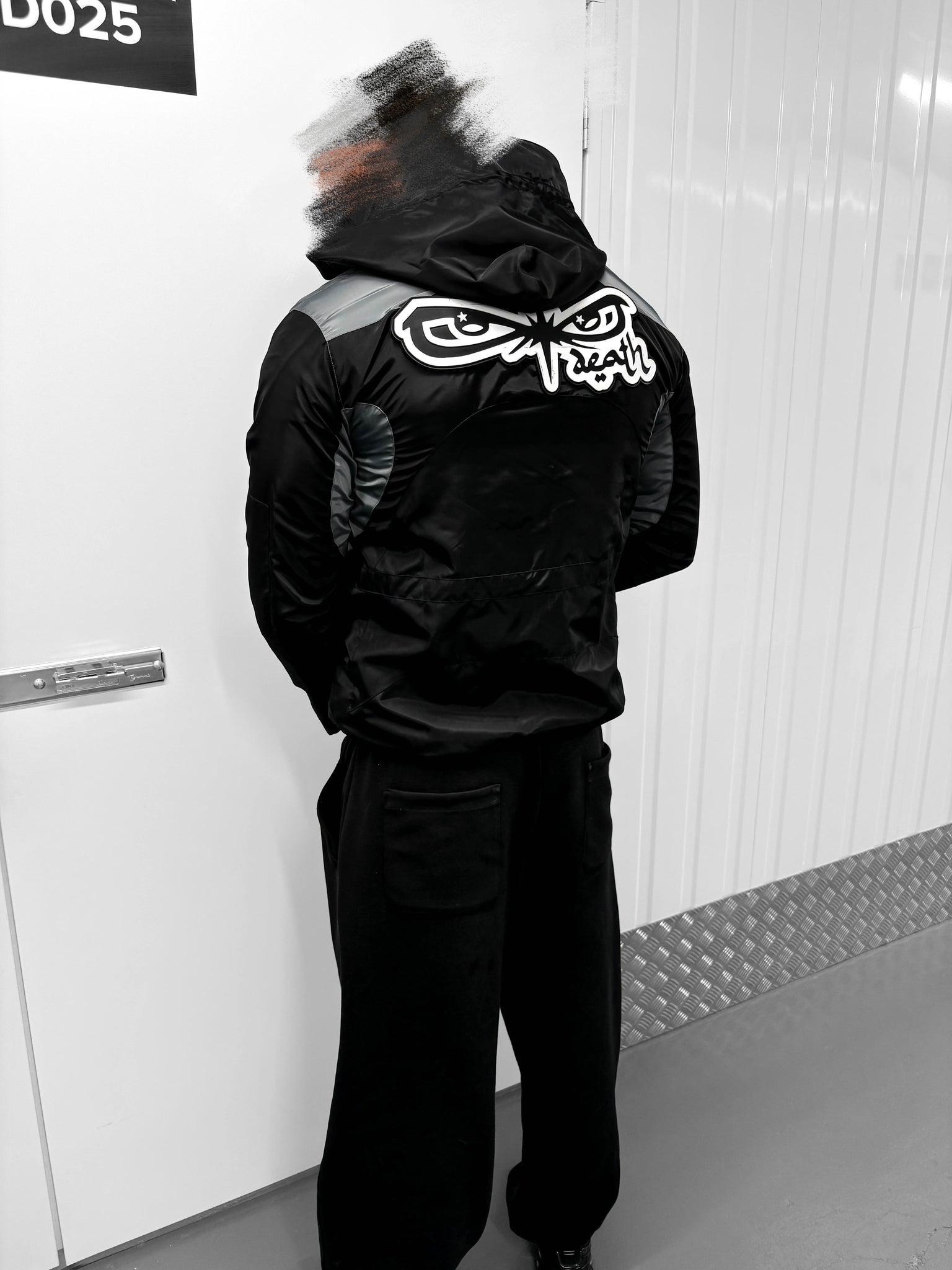 👁️‍🗨️ CHARCOAL BLACK - WTD WINDBREAKER